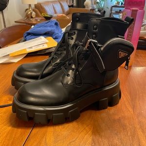 Monolith Style Boots - 41